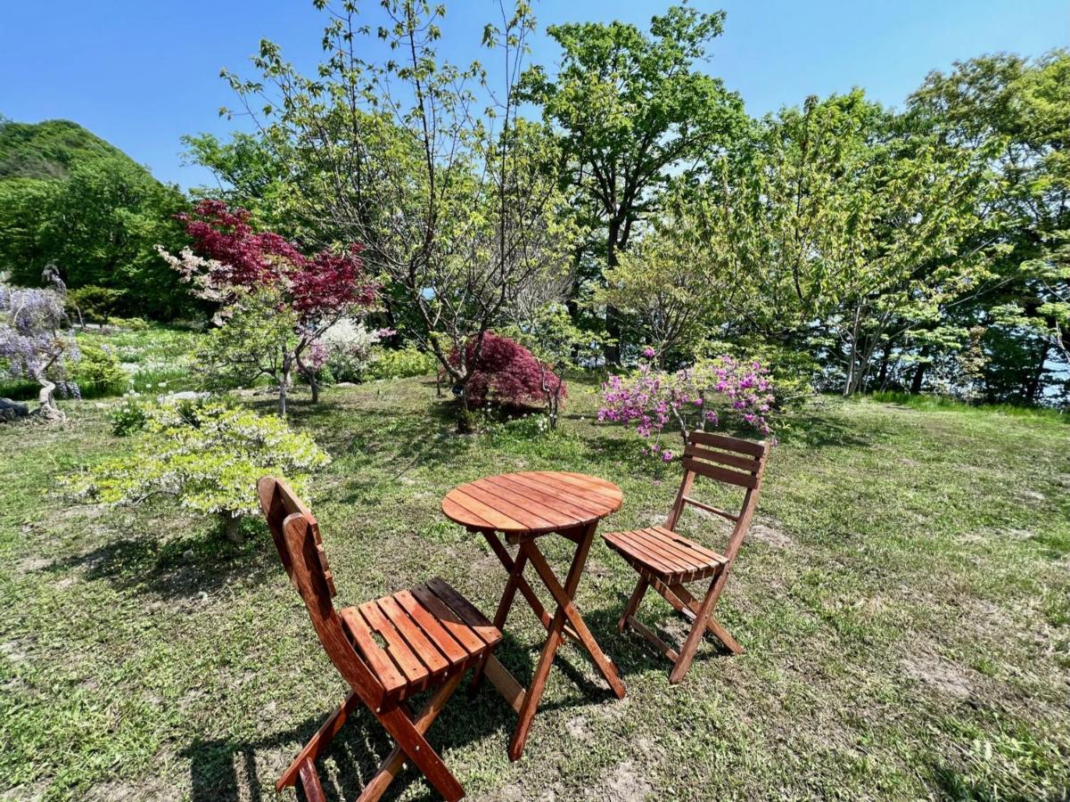 Yellow House By Lake Toya Toyako Exterior photo